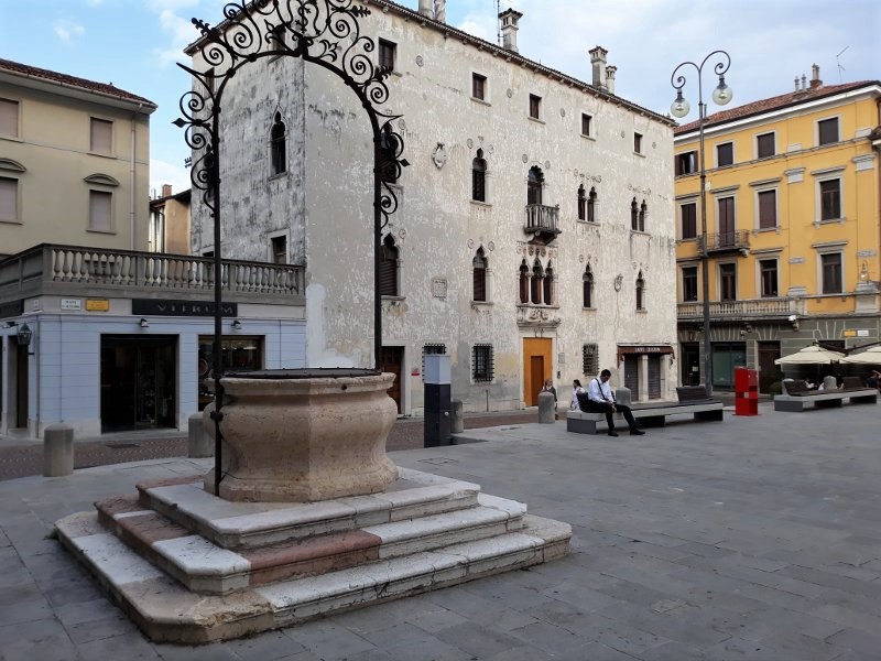 La Piazza XX Settembre di Udine