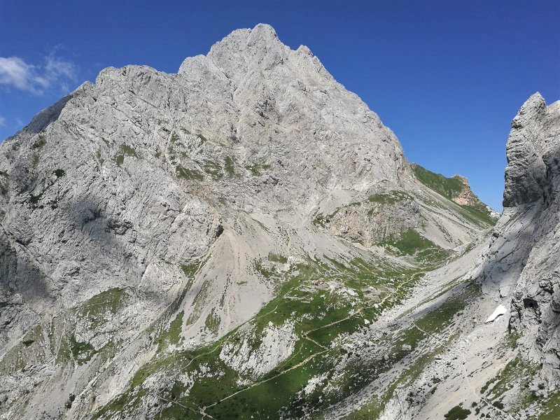 L'anello dei Tre Rifugi ed il sentiero Spinotti sulla Alpi Carniche