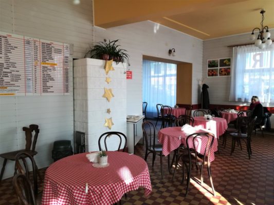 La sala da pranzo del bar mleczny Flisak di Cracovia