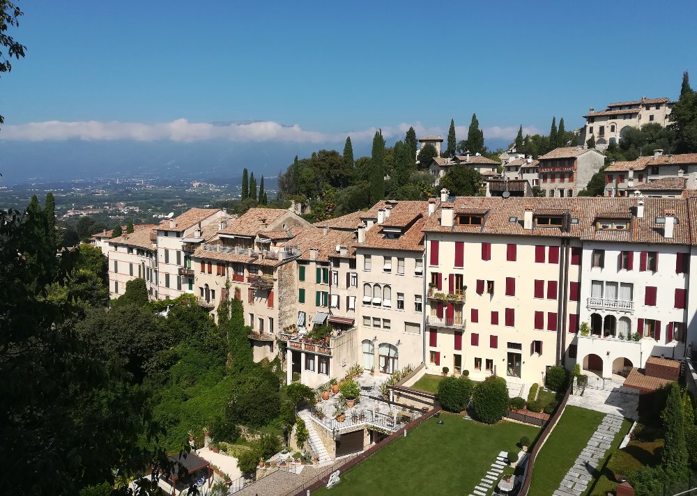 Panorama di Asolo e dei colli che la circondano