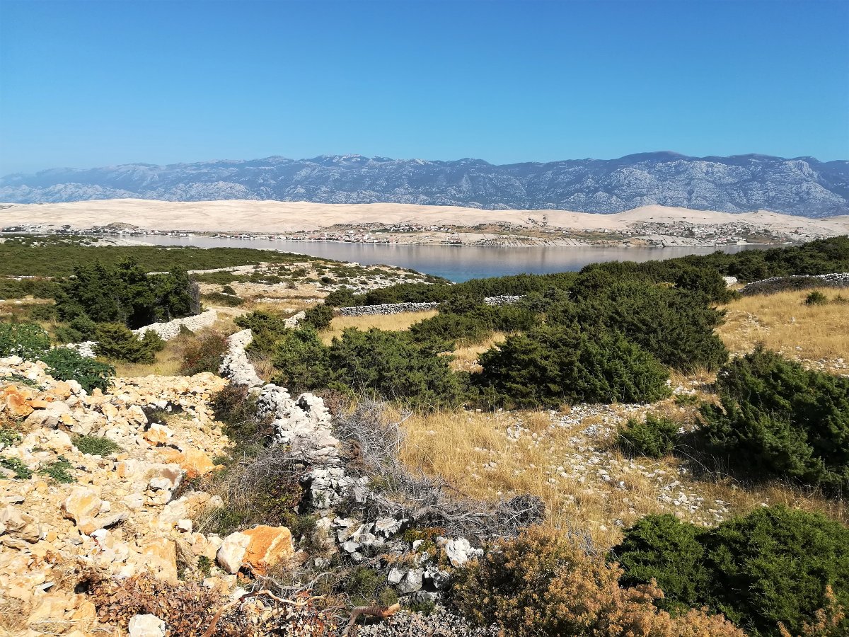 Paesaggio dell'isola di Pag in Croazia