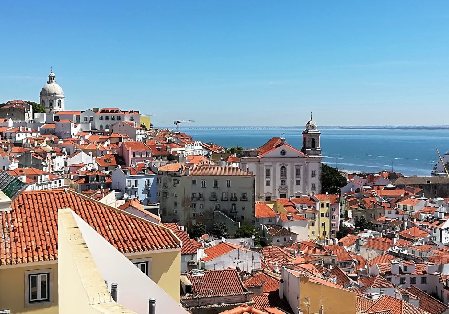 Miradouro de Santa Luzia Lisbona