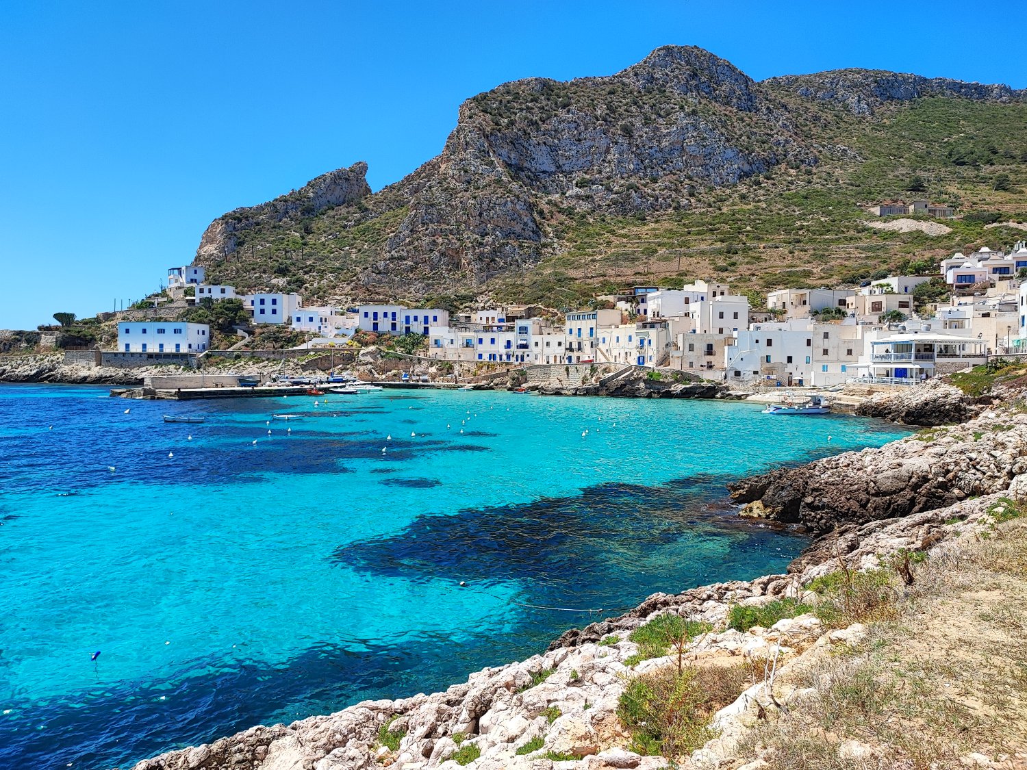 L'abitato di Levanzo Isole Egadi