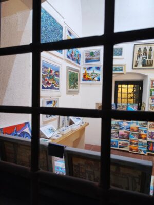 Una galleria d'arte a Trogir