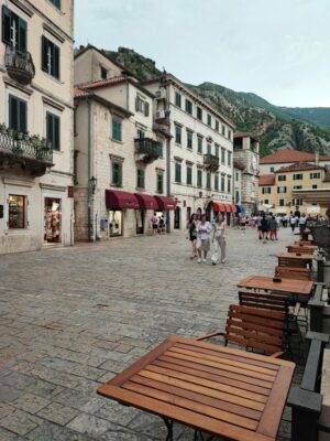 Piazza d'Armi a Kotor