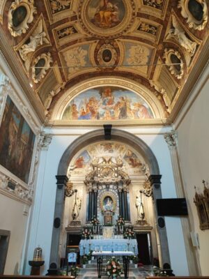 L'interno della chiesa del Monastero di Castagnevizza a Nova Gorica